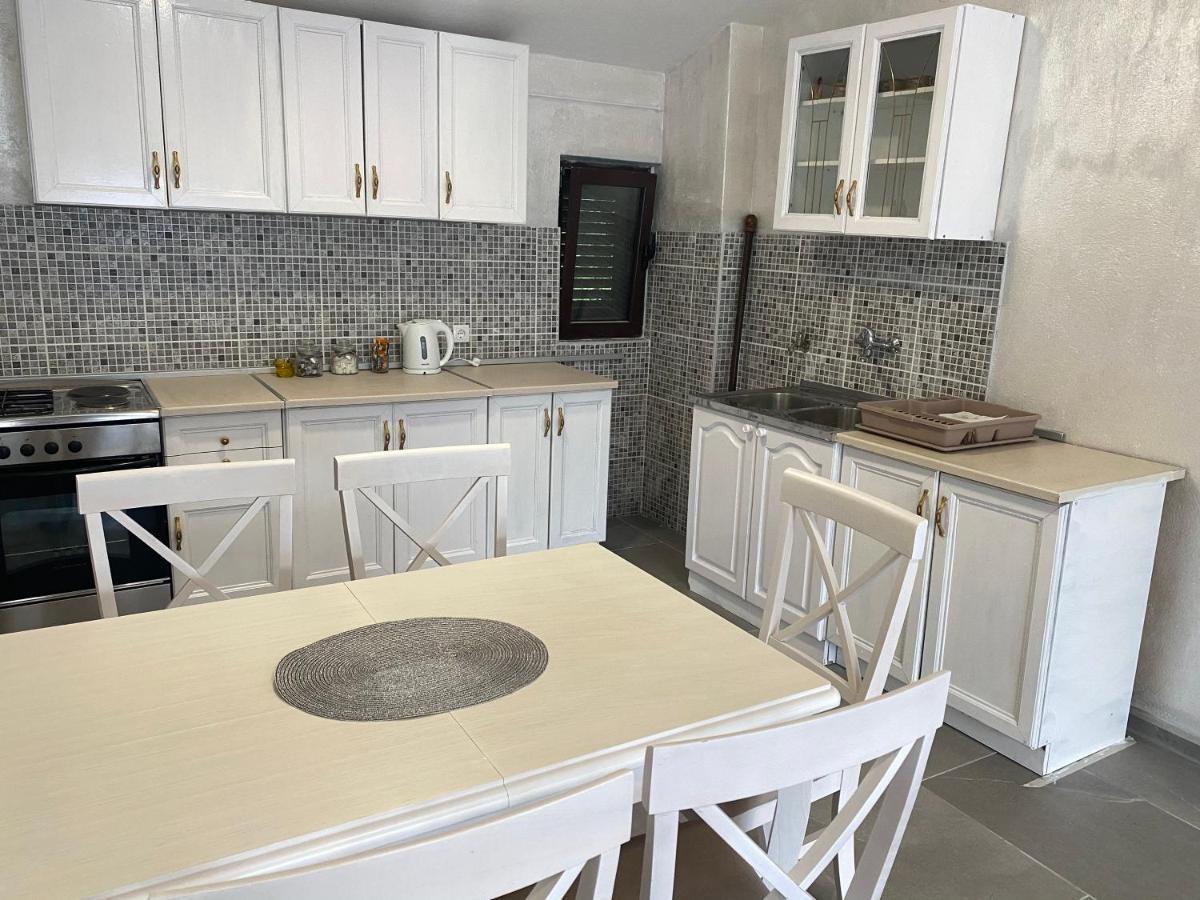 Lux Boka Sea View Apartment Kotor Eksteriør billede