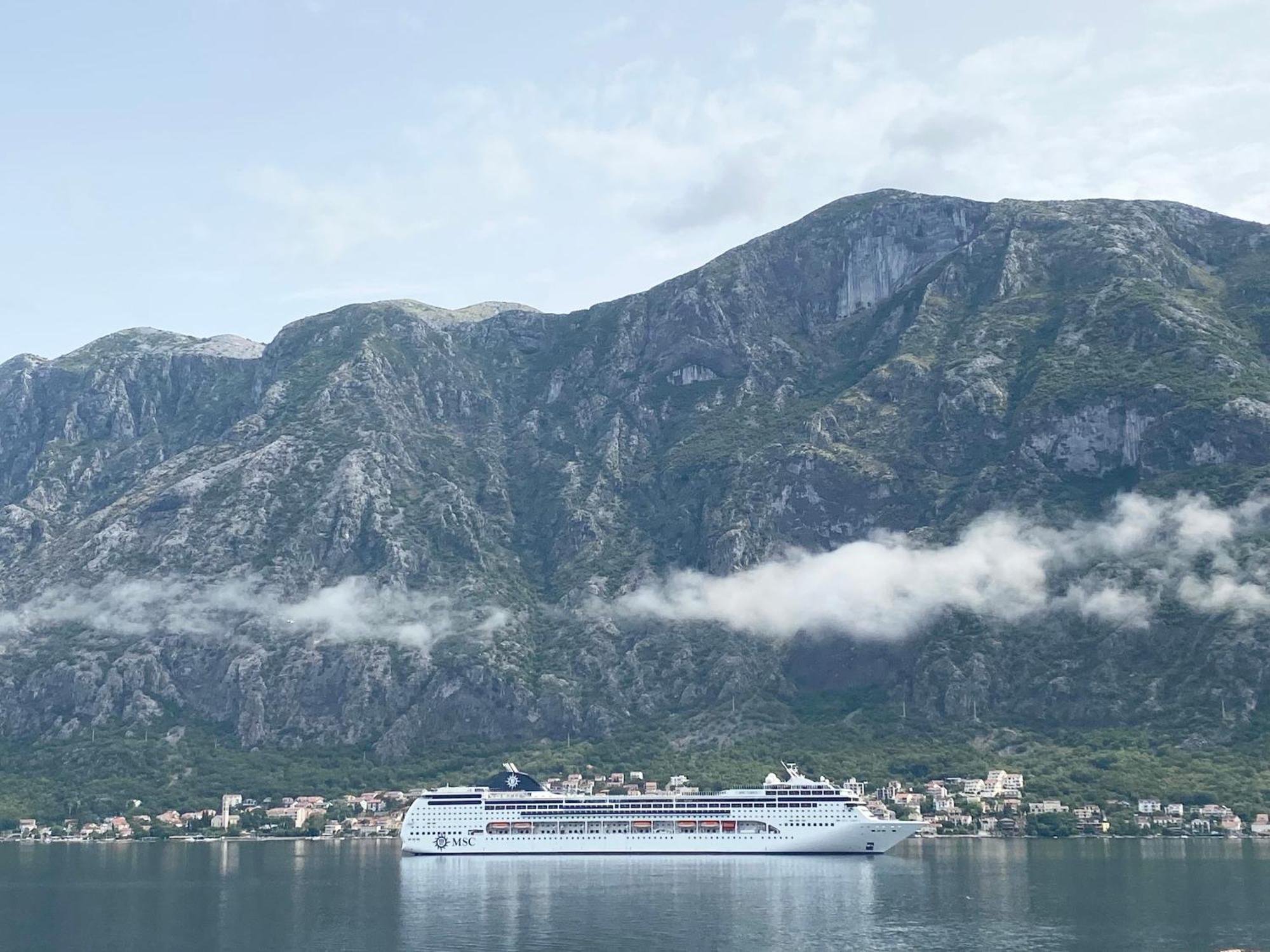 Lux Boka Sea View Apartment Kotor Eksteriør billede