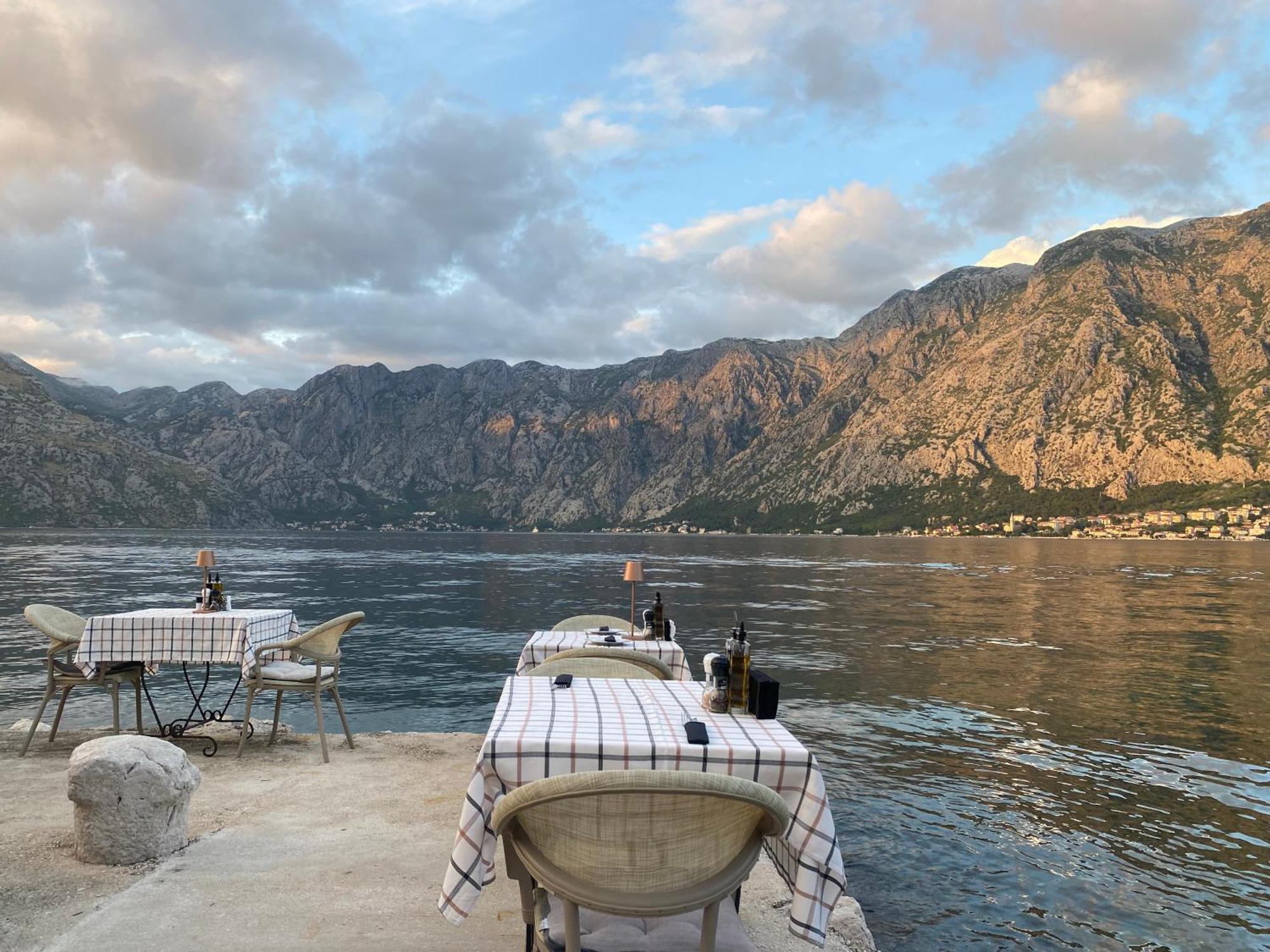 Lux Boka Sea View Apartment Kotor Eksteriør billede